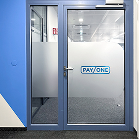 Branding und Signaletik für neue Officeflächen von Payone in Frankfurt