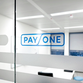 Branding und Signaletik für neue Officeflächen von Payone in Frankfurt