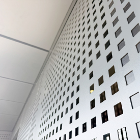 LED-Werbeanlagen und Metallfassade für RÖDL energie