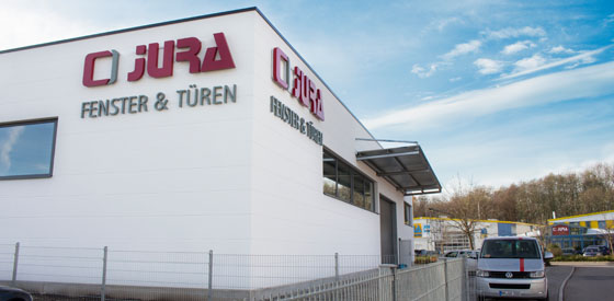 LED-Werbeanlagen für JURA Fenster & Türen