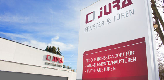 LED-Werbeanlagen für JURA Fenster & Türen